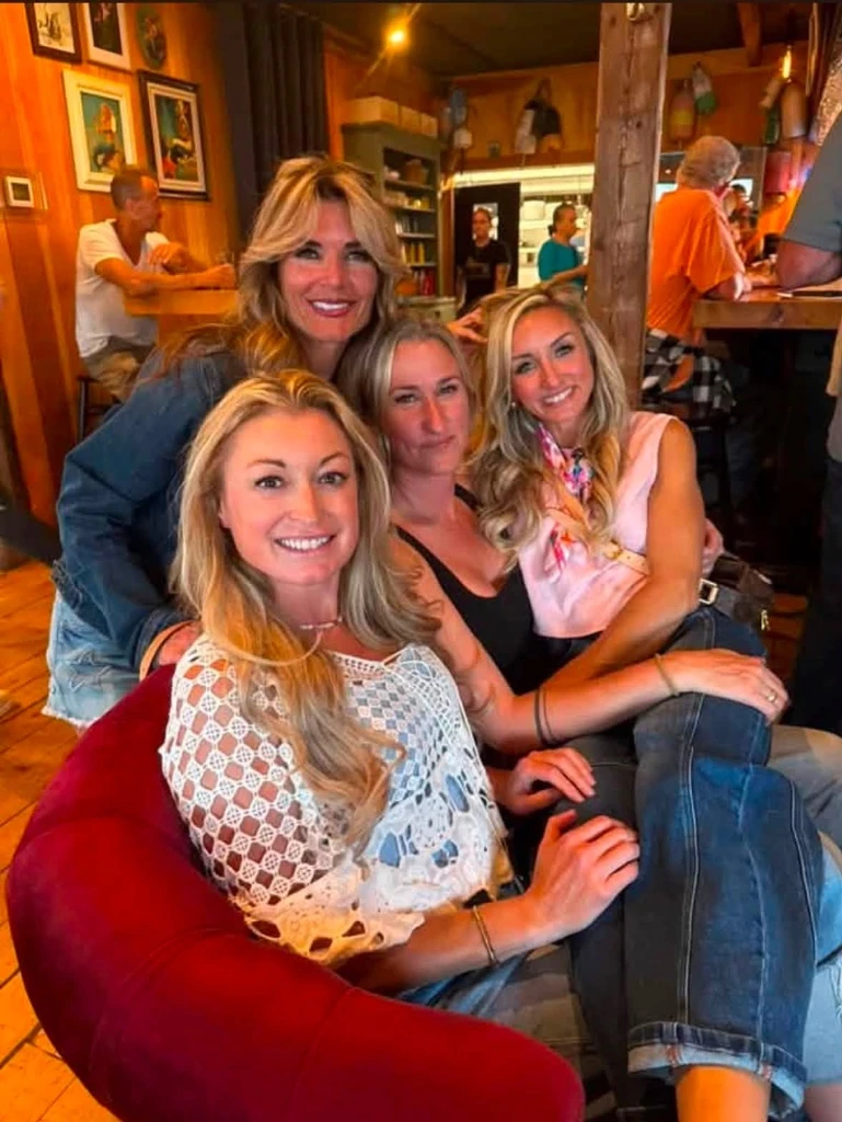 The Idle Hour Patrons and Friends